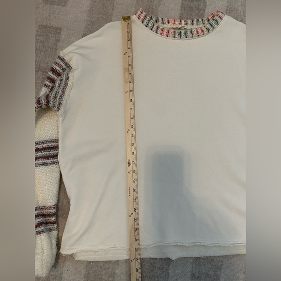 Easel Women’s Neutral Oversized Sweater (Size L) - Picture 6 of 7